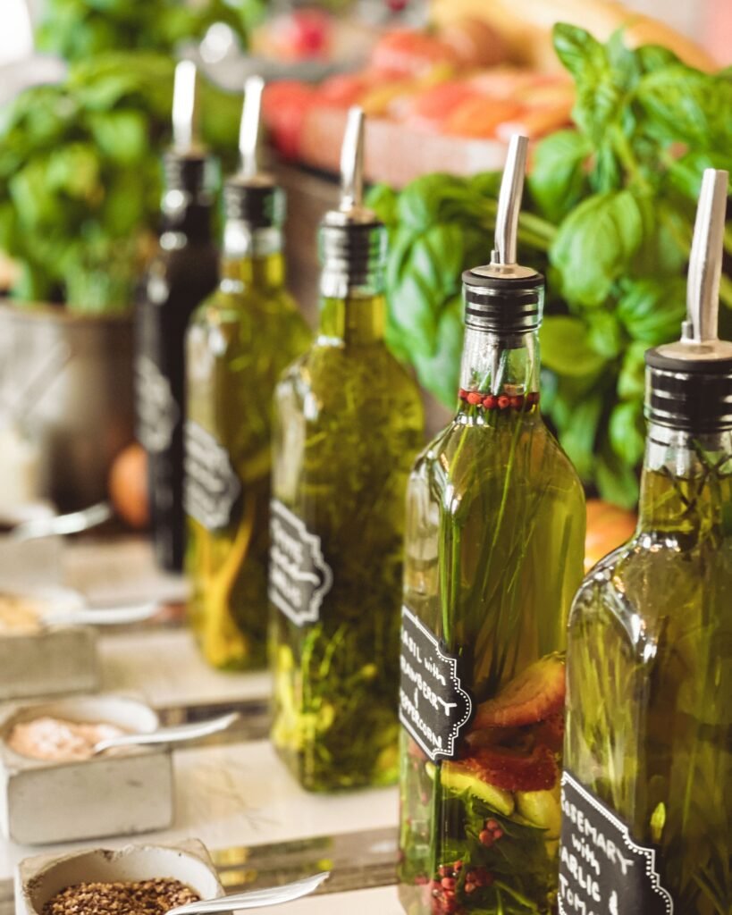 Garrafas de óleo de cozinha usado para descarte correto